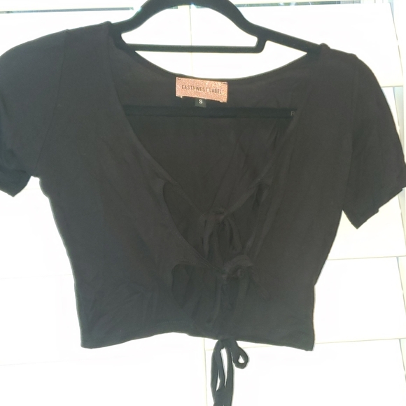 EASTNWEST LABEL crop top - Picture 2 of 4